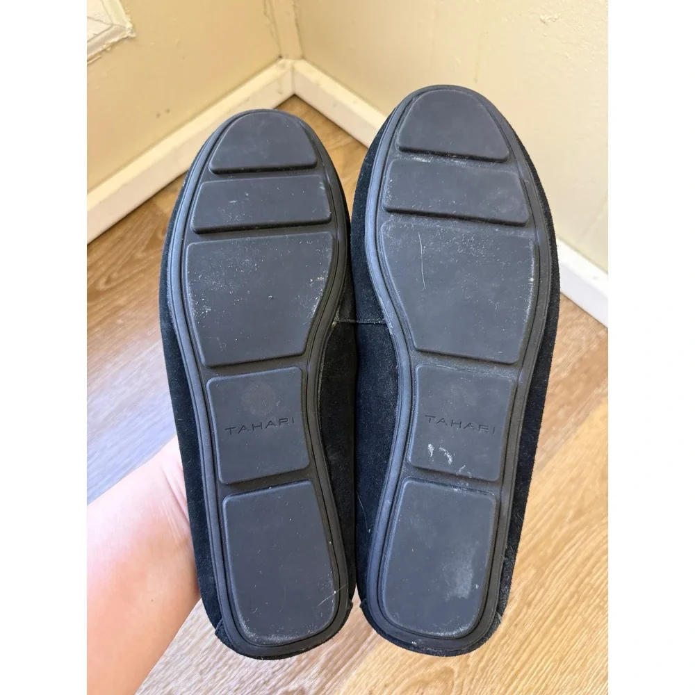 Tahari Marilu Loafers Womens 8.5 Black Suede Leather Slip On Flats Gold Logo